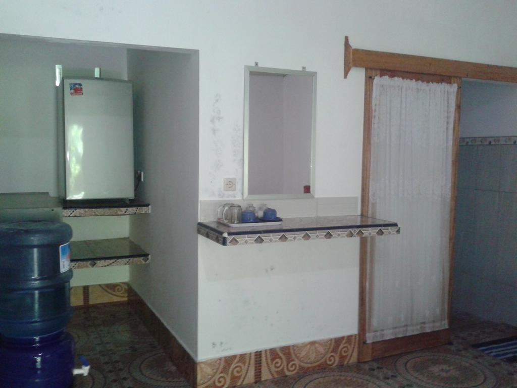 Putri Homestay Gili Meno Εξωτερικό φωτογραφία