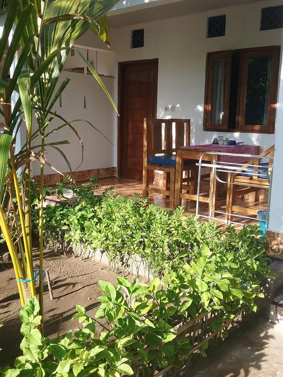 Putri Homestay Gili Meno Εξωτερικό φωτογραφία